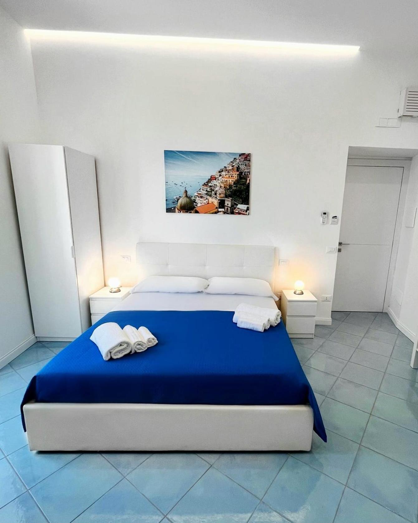 Onda Azzurra Vietri Bed & Breakfast Bagian luar foto